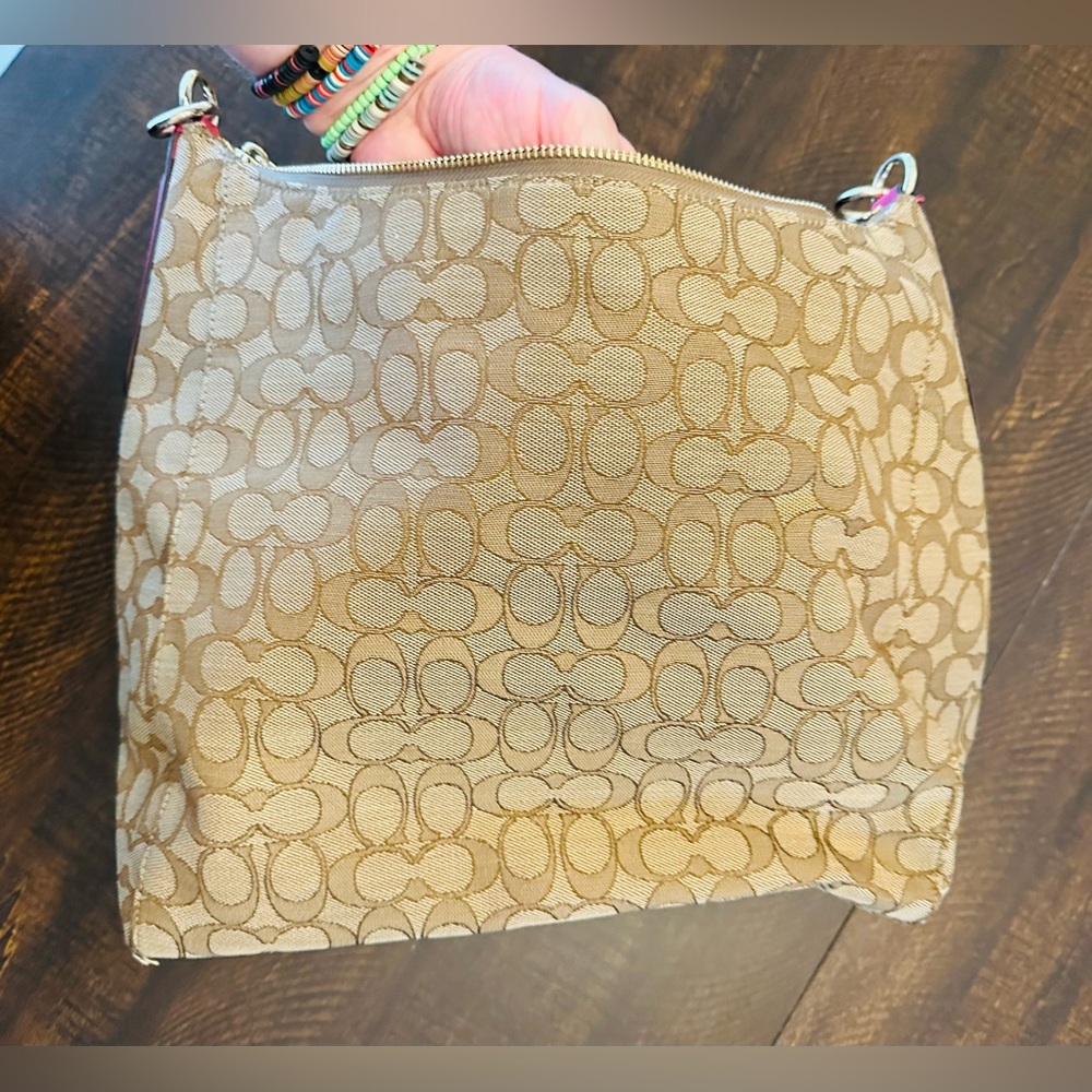 Coach Celeste Convertible Hobo Crossbody Bag Pink Accent-Missing Strap - Picture 3 of 13